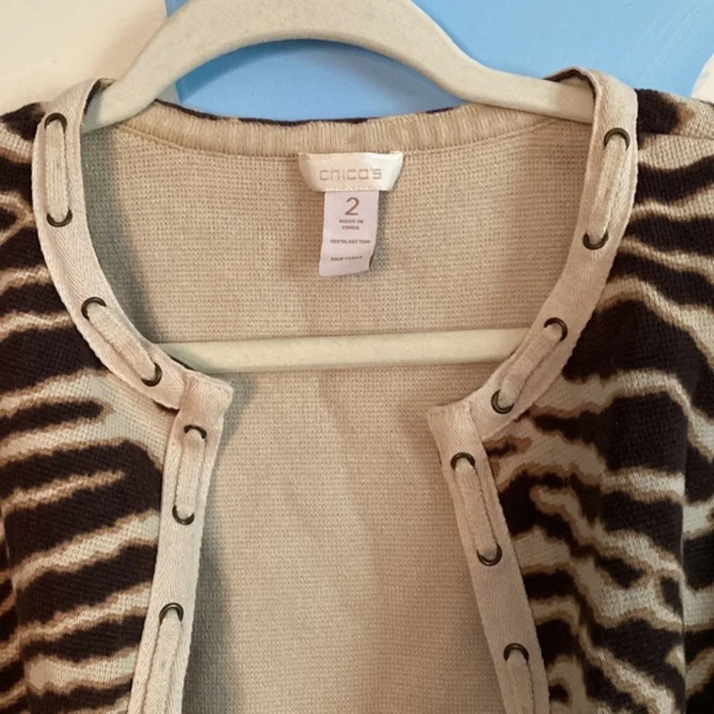 Chico’s animal print short sleeve‎ cardigan - Picture 3 of 6